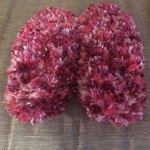 NWOT Hue Slipper Socks